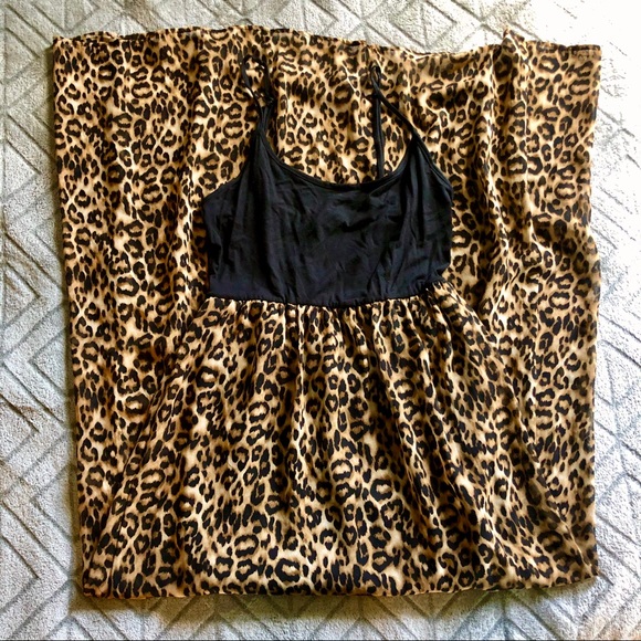 Cheetah Print maxi dress - Picture 1 of 5